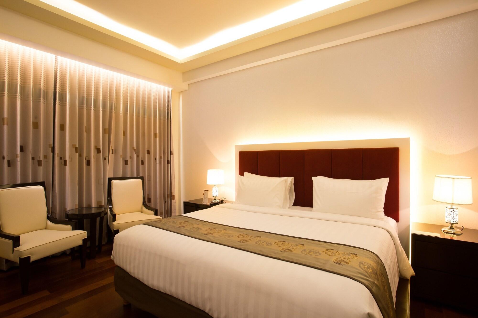 Golden Palace Hotel Lombok Mataram Ngoại thất bức ảnh
