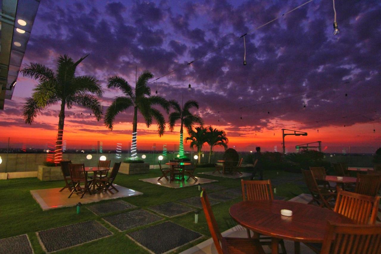 Golden Palace Hotel Lombok Mataram Ngoại thất bức ảnh