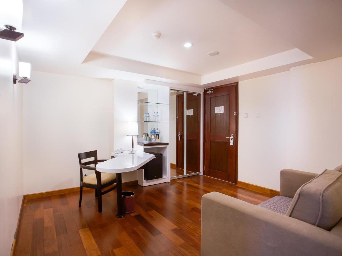 Golden Palace Hotel Lombok Mataram Ngoại thất bức ảnh