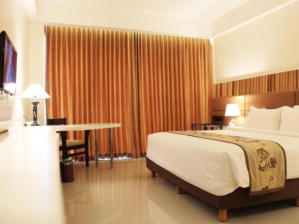 Golden Palace Hotel Lombok Mataram Ngoại thất bức ảnh